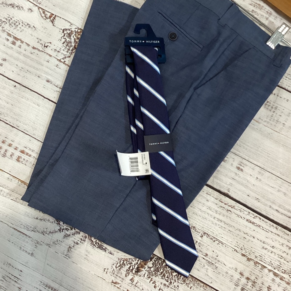 80. Tommy Hilfiger, Blue & White, Boys Tie, NWT, 10-12yr Old